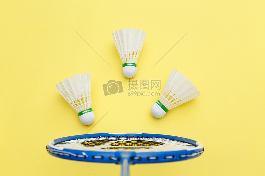 通过他的故 通过他的故