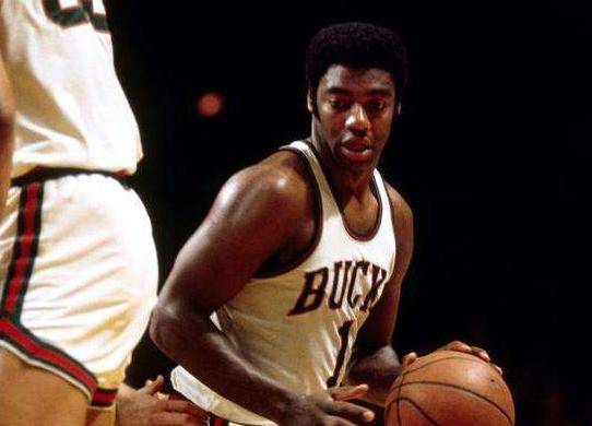 俊与一线大 俊与一线大